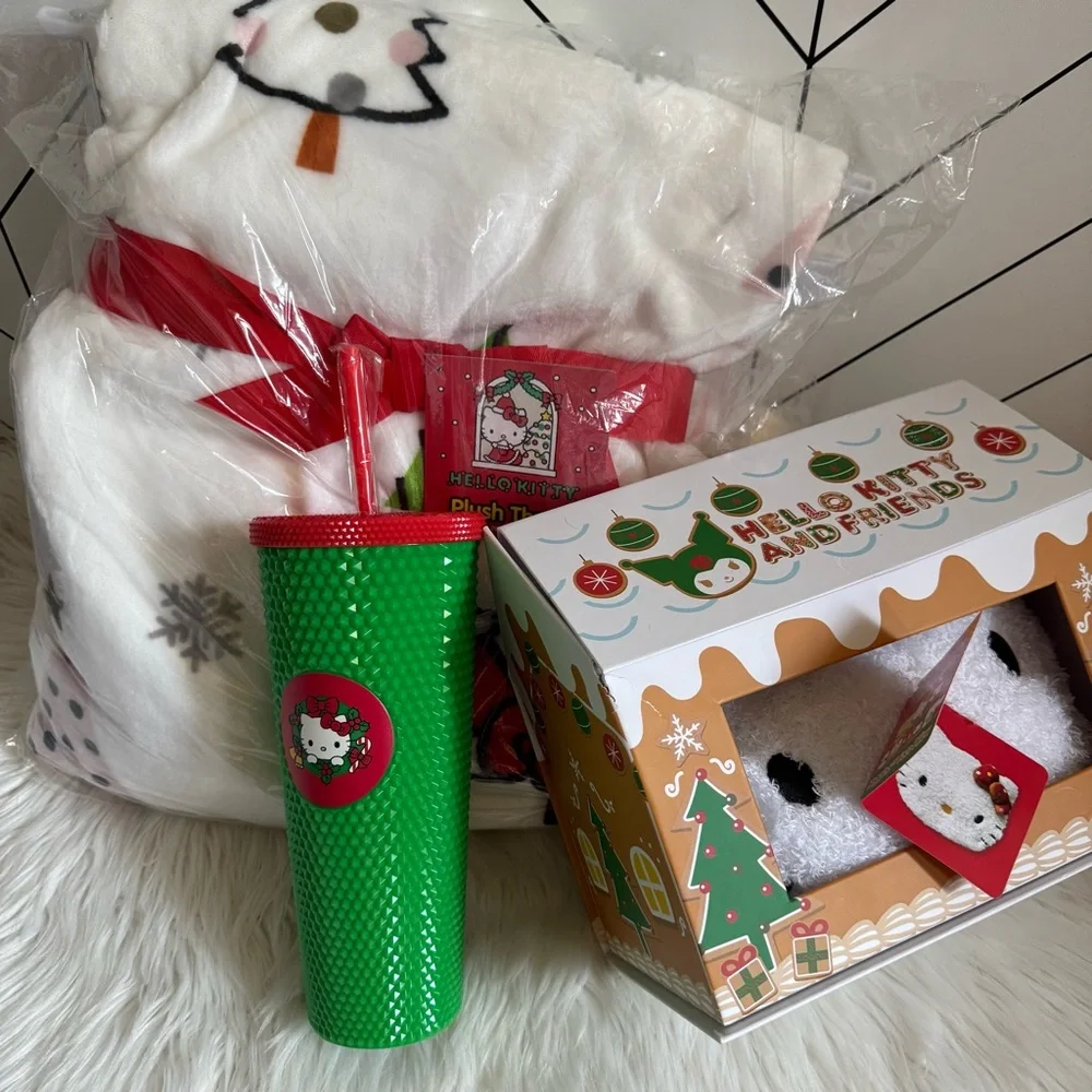 Hello Kitty cozy up